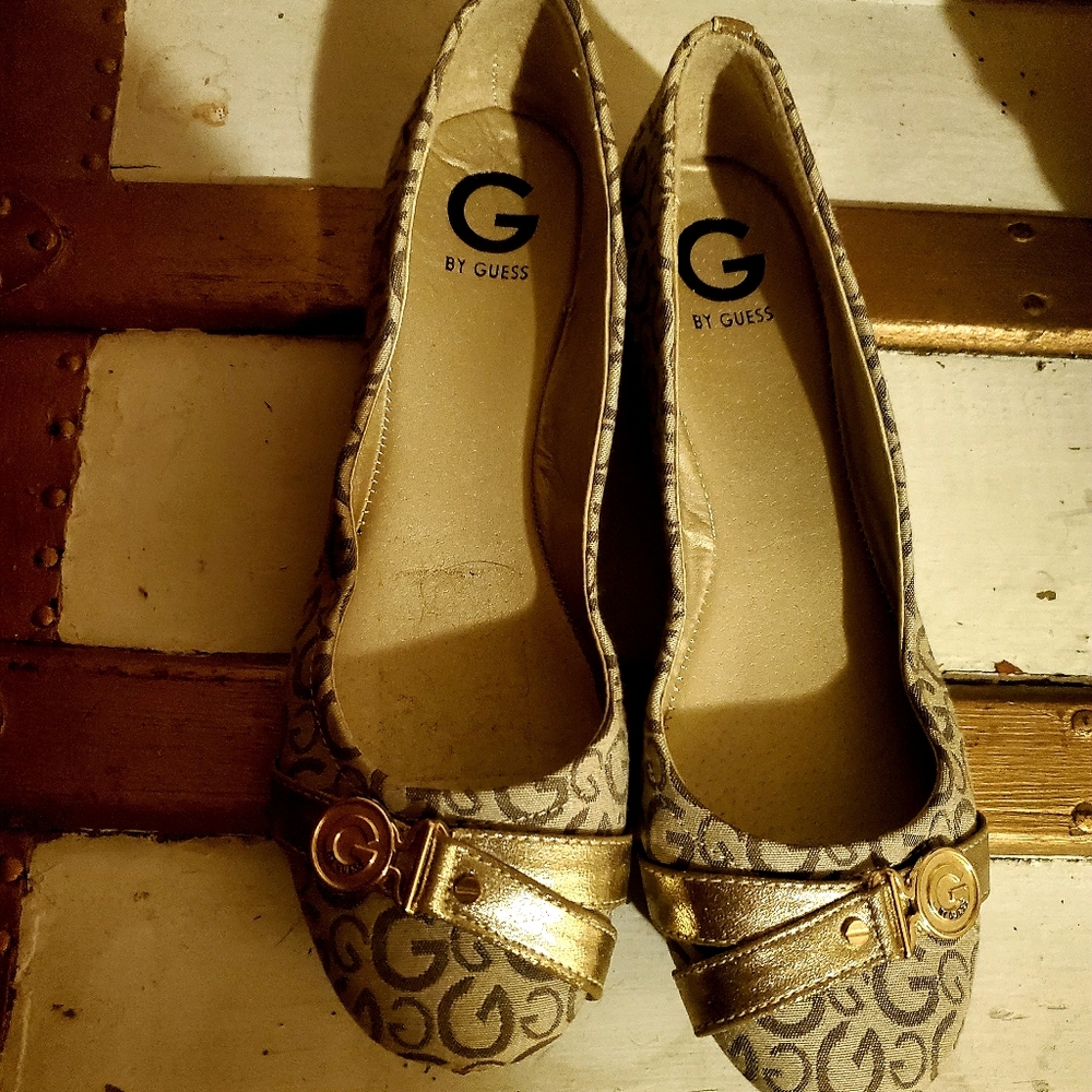 Womens Guess brand shoes